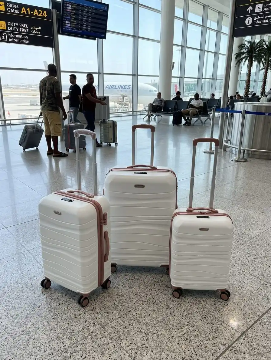Siri de trois valises tittou de couleur blanc et bande rose